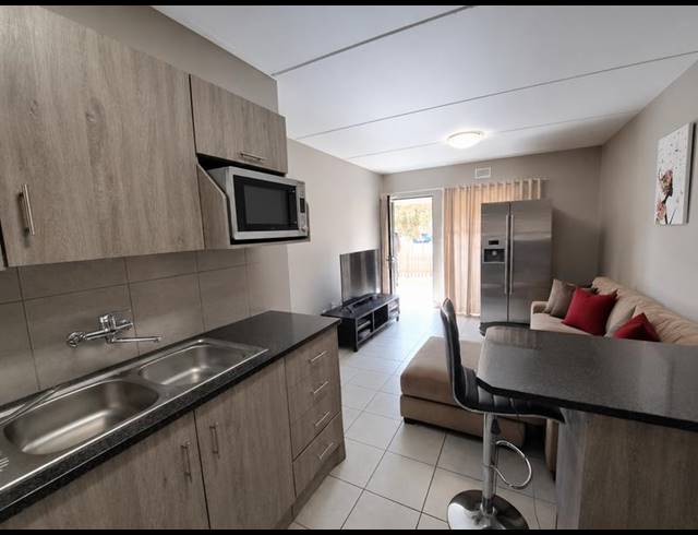2 BEDROOM APARTMENT FOR SALE IN HEUWELOORD